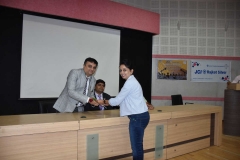 40083554_2014552195250701_635929157246648320_o_2014552185250702